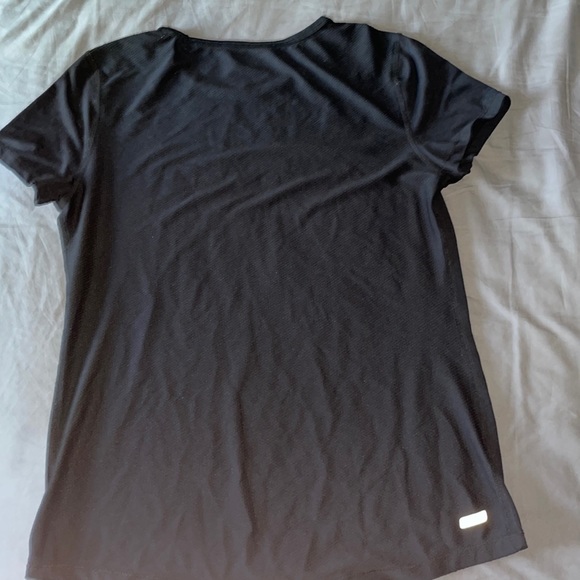 Black workout top, textured on back smooth on the front! - Picture 2 of 3